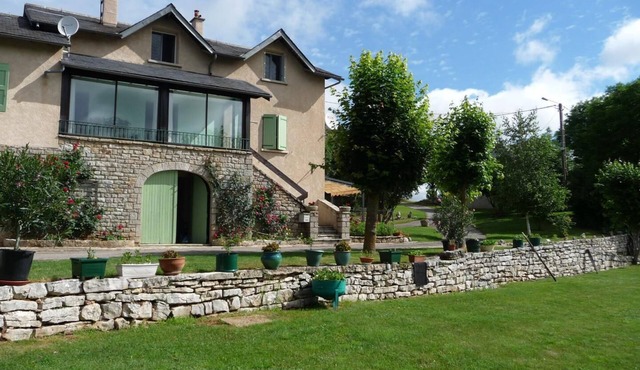 Lzt325a - Location 2/3 Pers à Sérigas