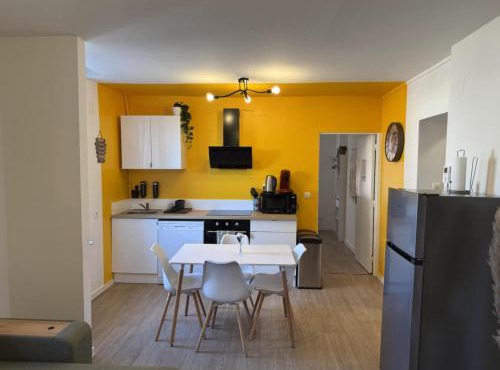 Mélissa - Lumineux, moderne - Gare - WiFi - Stream