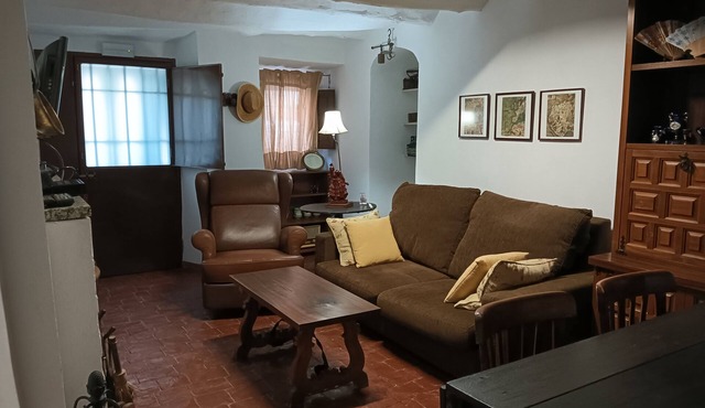 Mágina Dream Cambil, Casa Tradicional en Casco Antiguo, a 5 Minutos del Centro