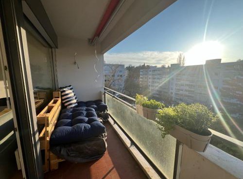 Möbelierte Wohnung mit Balkon zwischen Bahnhof und St Jakob