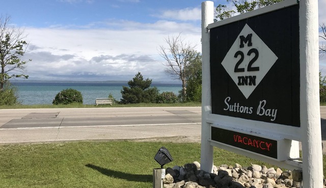 M-22 Inn Suttons Bay