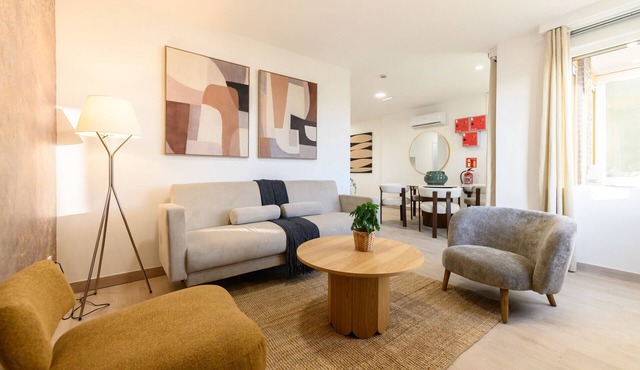 M (ABR1710B) Spacious Luxury 2 Bedroom Apartment
