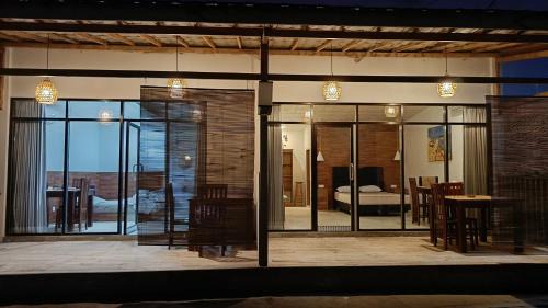 M E N T A R I hostel