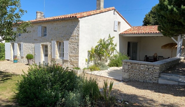 Maison au Calme à la Campagne - Décor Soigné - Pour 6 Personnes