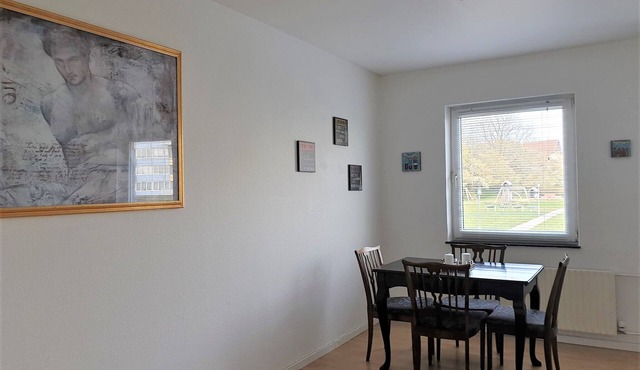 M H Homes Apartments with a fully equipped kitchen.