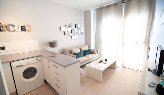 M (JMC 5) BERNABEU R. MADRID STADIUM APARTMENT 1 ROOM 2 PAX PARKING - MADRID BUSINESS CENTER