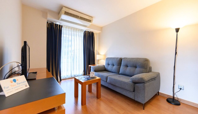 M (MLE16A2320) Expanded bedroom 1 bedroom in Chamartín