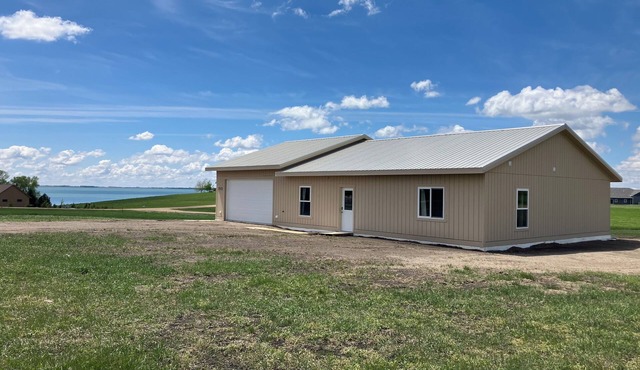 M&N Lodge located near Grenville on Beautiful Waubay Lake