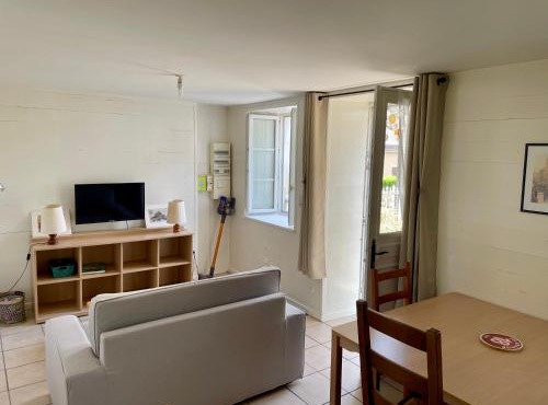M2 Parking Wifi 1 à 3 pers 1 chambre, 1 lit 1 Canapé lit Réduc Semaine ou Mois, Velo