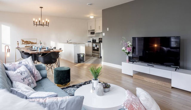 M316@3 BDR Townhouse,Free Parking,Jacques-Cartier