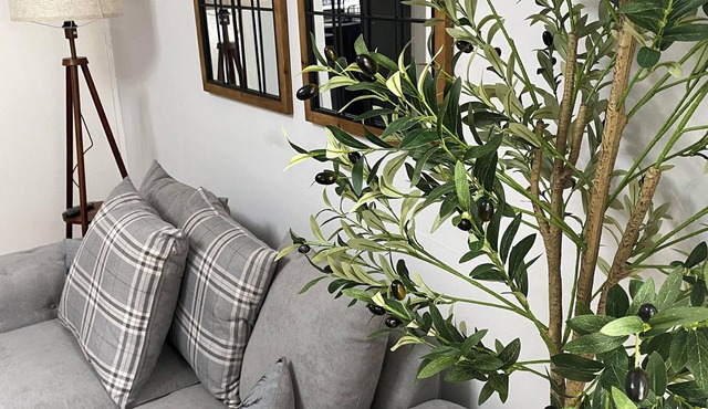 M65 House entire 2 bed house, sleeps 4, discounted and fully equipped.