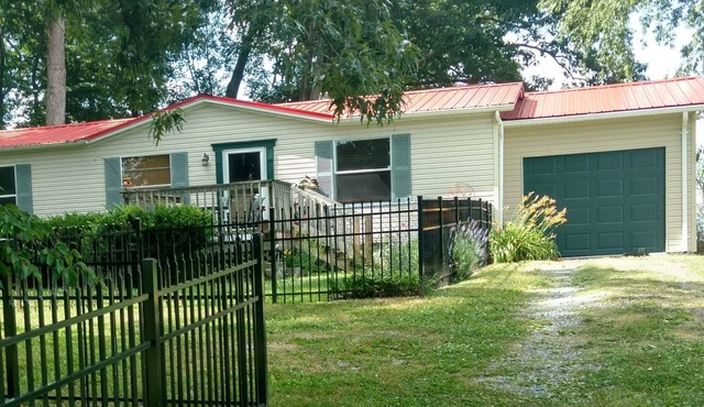 Ma And Pa's Place .Handicapped Accessable
