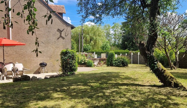 Ma Demoiselle d'Oé, beautiful farmhouse on the outskirts of Tours.