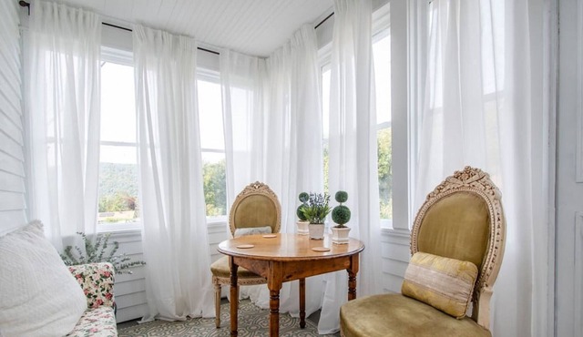 Ma Petite · Perfectly Petite Hudson Valley Cottage