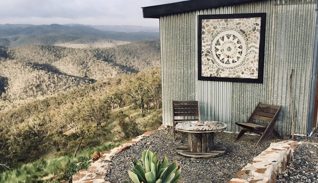 Mabi - Glamping in a Dome, with spectacular views and beautiful bush walks.