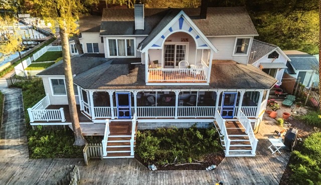 Macatawa Waterfront by 'Big Red'/Cottage Living for 2