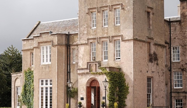 Macdonald Pittodrie House