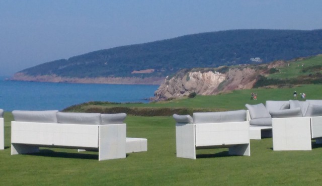 MacEachern 19th Hole Celtic House