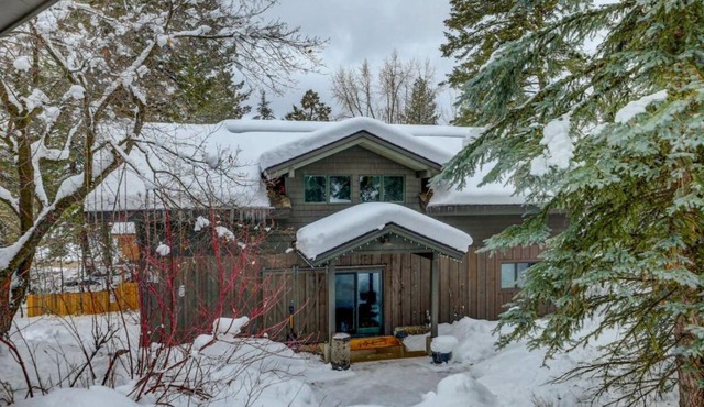 Mackinaw Manor by Casago McCall - Donerightmanagement