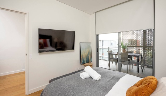 Macquarie Park vibrant 2-bedroom apartment