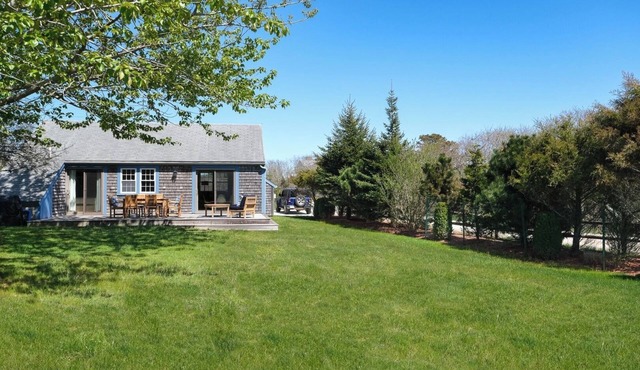 Madaket 3B/2BA, Steps to WAVE, Millie's, Beach
