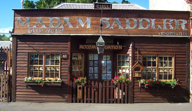 Madam Saddler A Gorgeous Accommodation In Clunes.