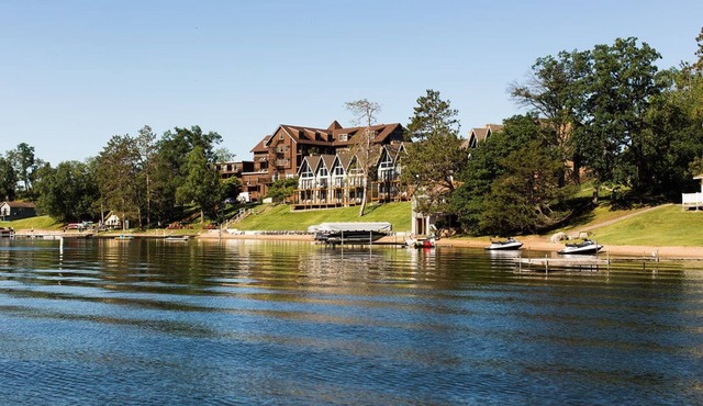 Maddens On Gull Lake