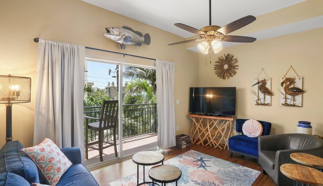 🌴 Madeira Bay Resort #306 – Stylish Two-Bedroom Retreat in the Heart of Madeira Beach
