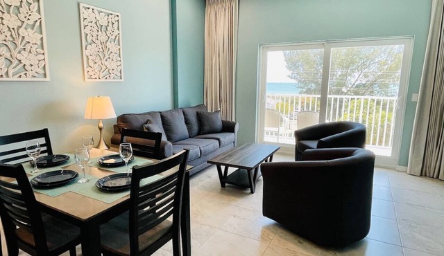 Madeira Beach | Gulf View Condo Pool & John`s Pass