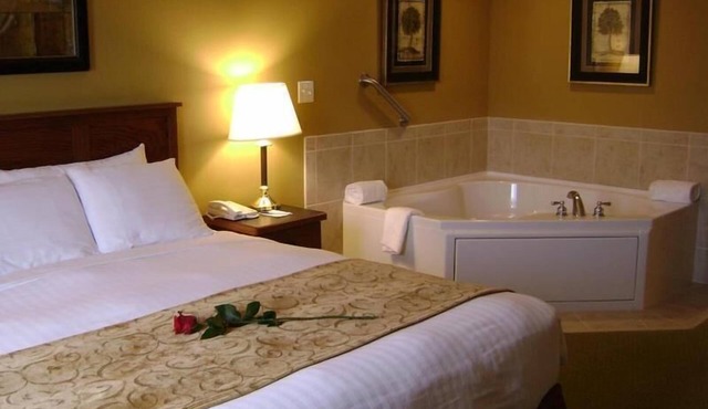 Madelia Hotel & Suites