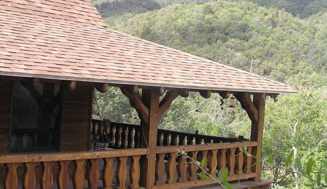 Madera Canyon home w/spectacular mountain view