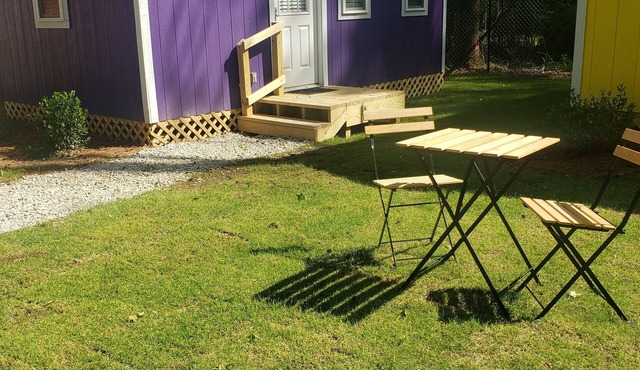MadHatter Tiny Home- 9 Miles to AUBURN AL & Jordan Hare Stadium