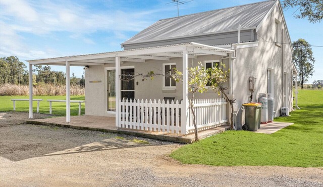 Madigan Cottages | Settlers Cottage