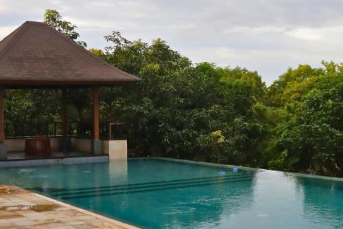 Madiha Luxurious 6 BR Private Pool Villa