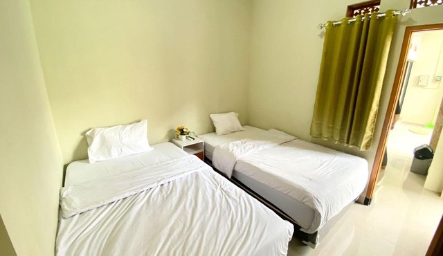 Madina Guest House Syariah near Gembira Loka Zoo Yogyakarta Mitra RedDoorz