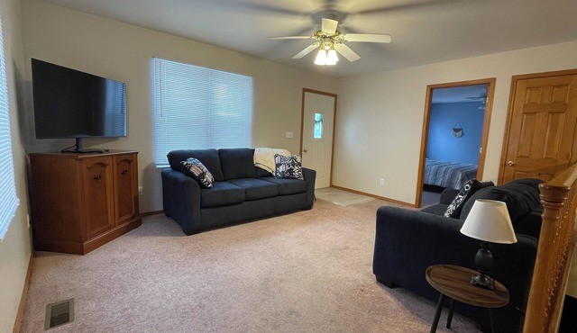 Madison House:A Cozy Home Perfect for Traveling Professionals & Extended Stays