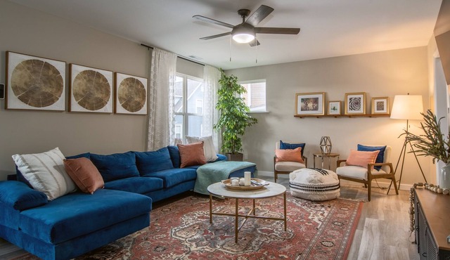 Madison Manor | Close to Downtown Fun!