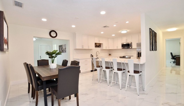 Madison Street Retreat- Fully Renovated 4 Bedroom/2 Bath with Game Room