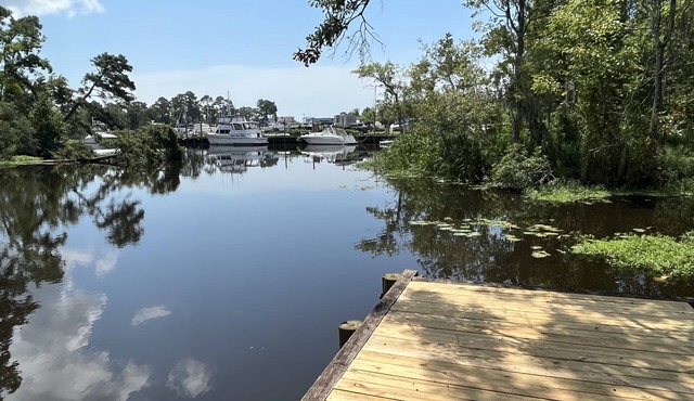 Madisonville near New Orleans Bamboo Bayou Cottage
