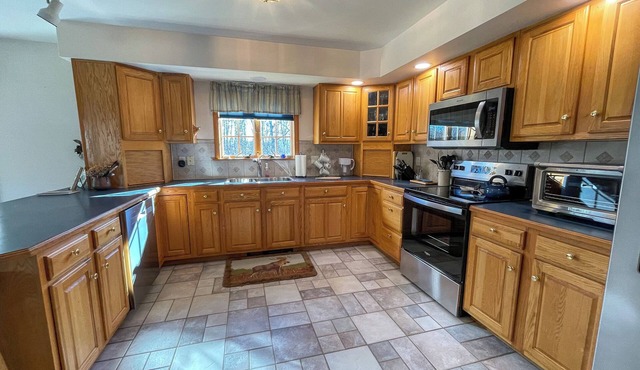 Madrid Retreat: Sleeps 5, Pet-Friendly, Views