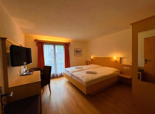 Madrisa Lodge