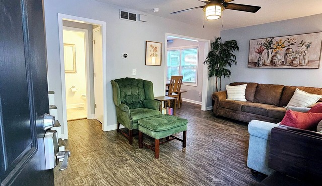 Madrona's Park Circle Place- Affordable Comfort, Central Location
