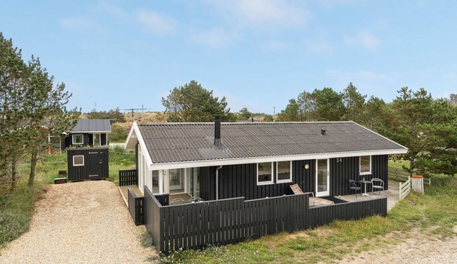 "Mads" - 950m from the sea by Interhome