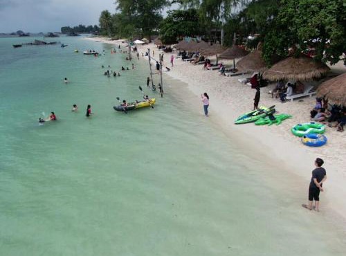Madu Tiga Beach and Resort