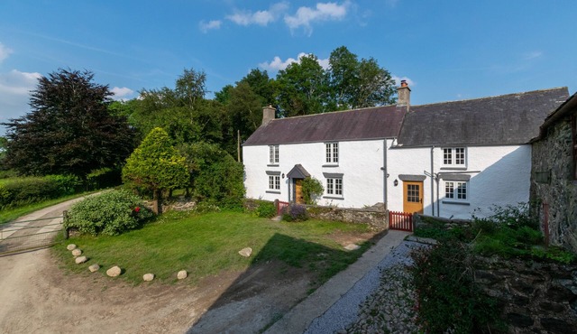 Maerdy Uchaf - Four Bedroom House, Sleeps 8