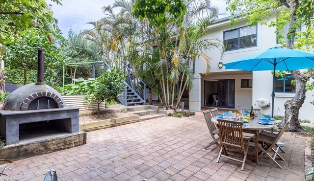 Maestral II - Beachside Villa with Private Garden