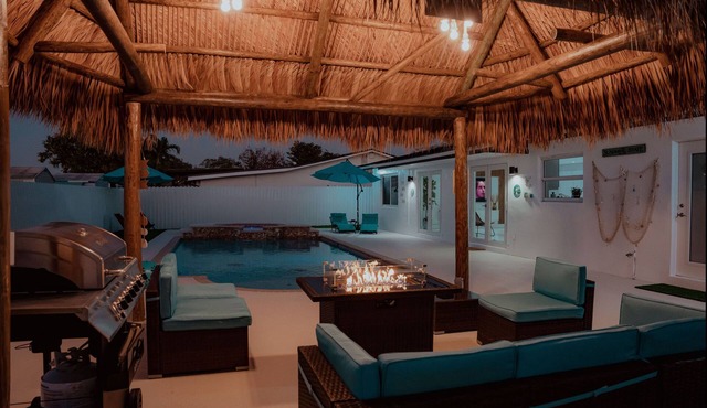 Maggie Home In Kendall - Pool And Tiki Bar