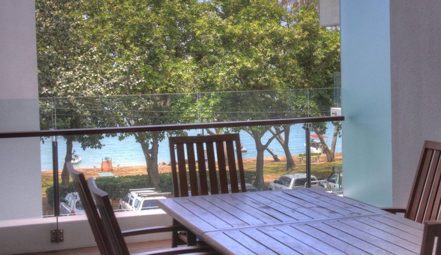 Maggies Beachfront Apt. 6