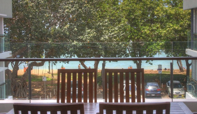 Maggies Beachfront Apt. 8