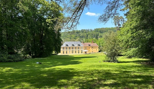 Magic 20km from Paris